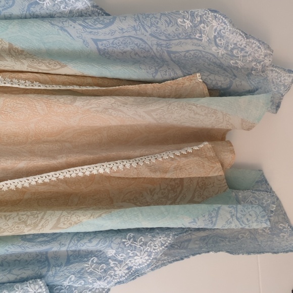 Chico's medallion Print Ruana Wrap Gauzy Embroidery Beachy Vacation Cover-up - Picture 5 of 11